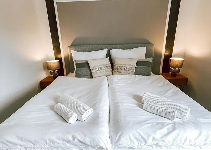 Wunderschoenes In Ruhiger Lage I 2-4 Personen Appartement *